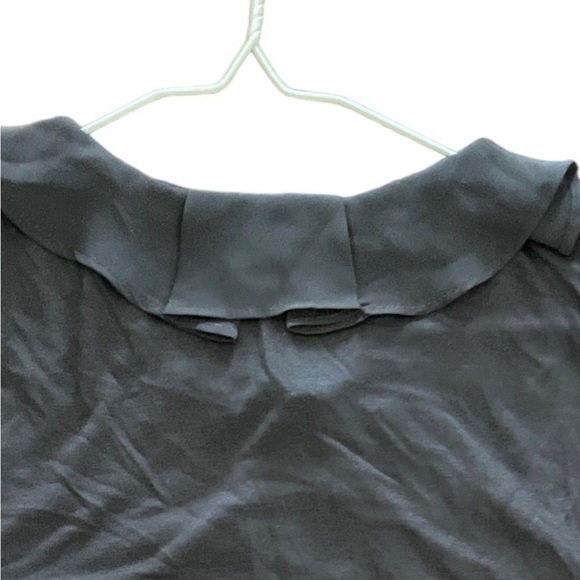 Lauren Conrad Medium Gray Flutter Shimmer Ruffled Neck Floral Overlay Top EUC! - Picture 6 of 9